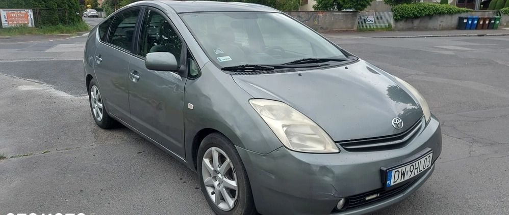 Toyota Prius cena 16000 przebieg: 249763, rok produkcji 2004 z Wrocław małe 37